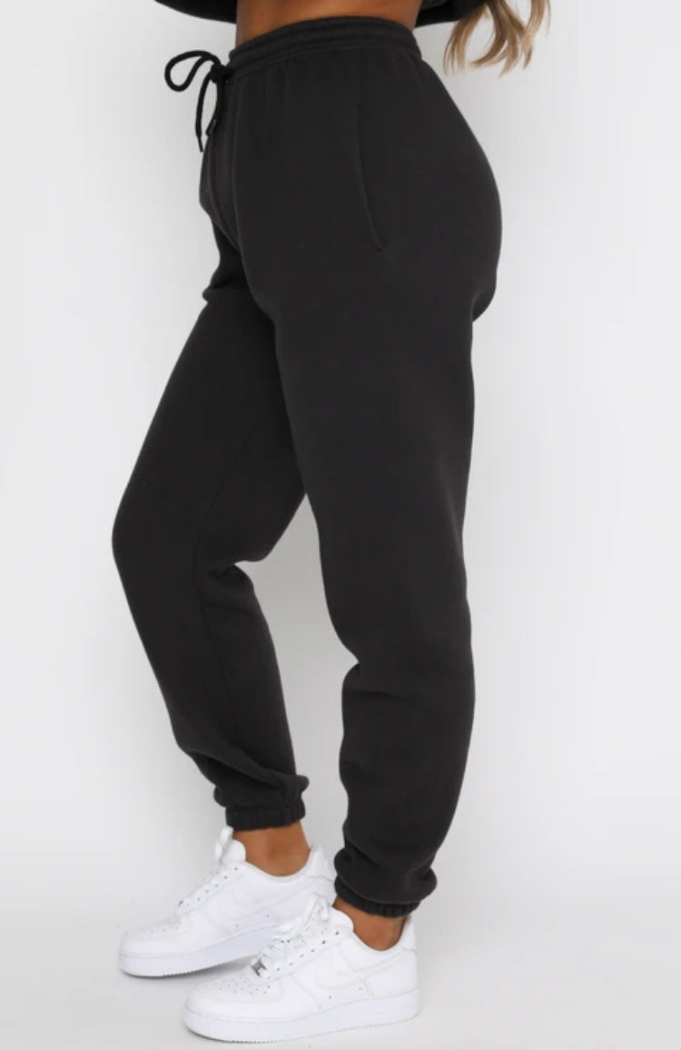 NOOR - Women's Joggers & Sweatshirt Set