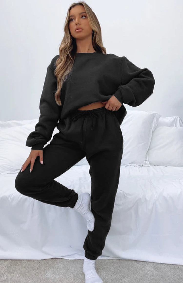 NOOR - Women's Joggers & Sweatshirt Set