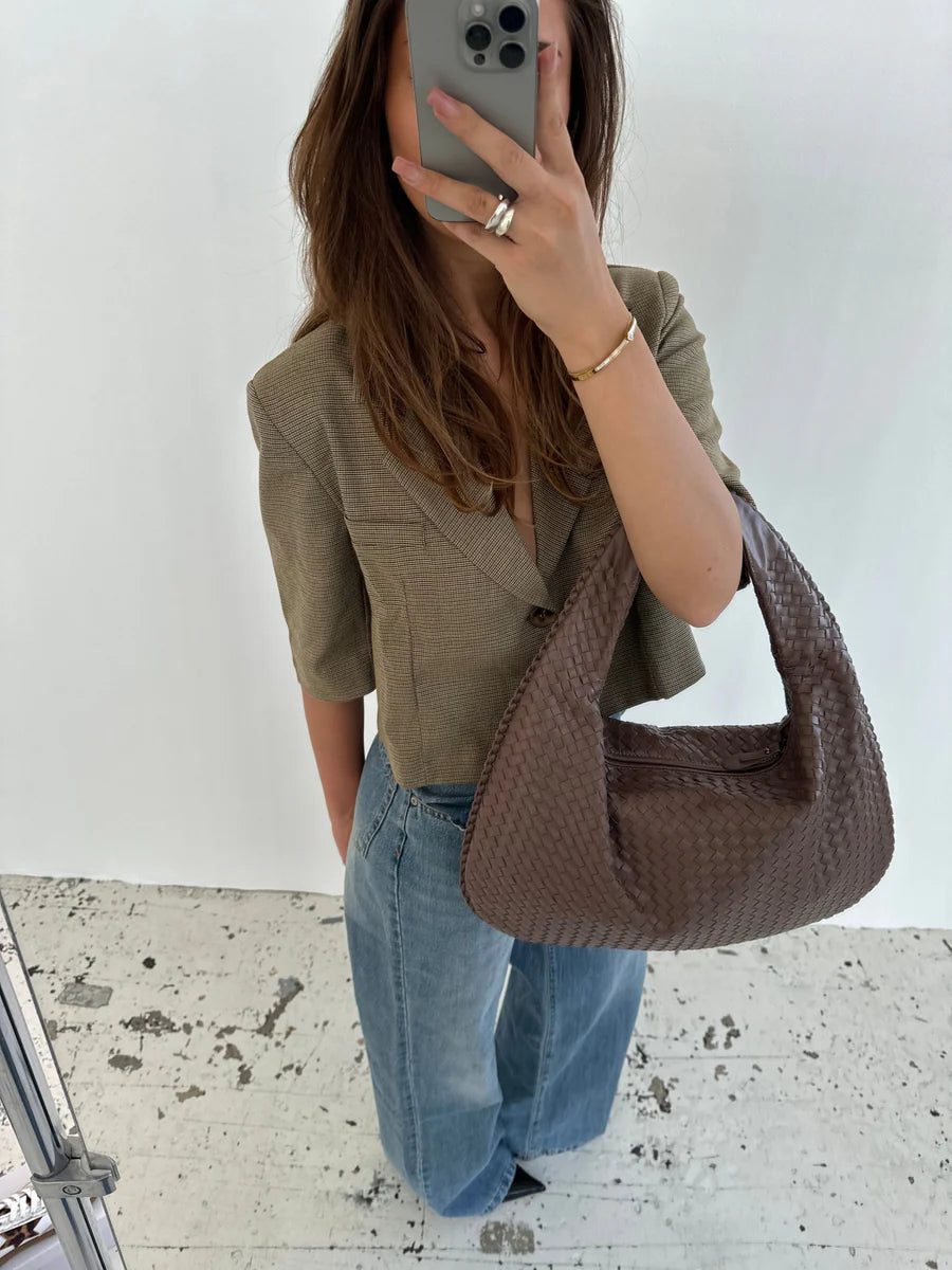 ELVA – Woven Shoulder Bag with Spacious Design