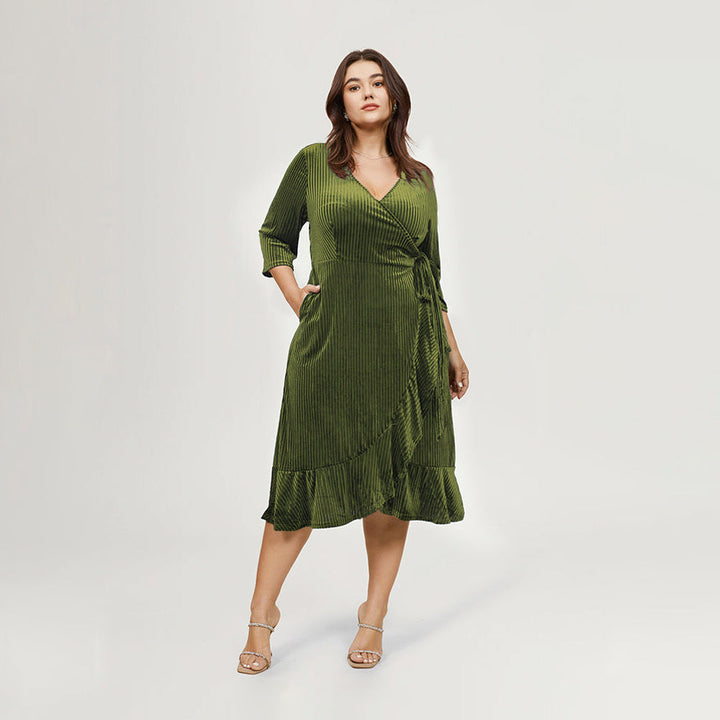 LEONA – Plus Size Wrap Midi Dress