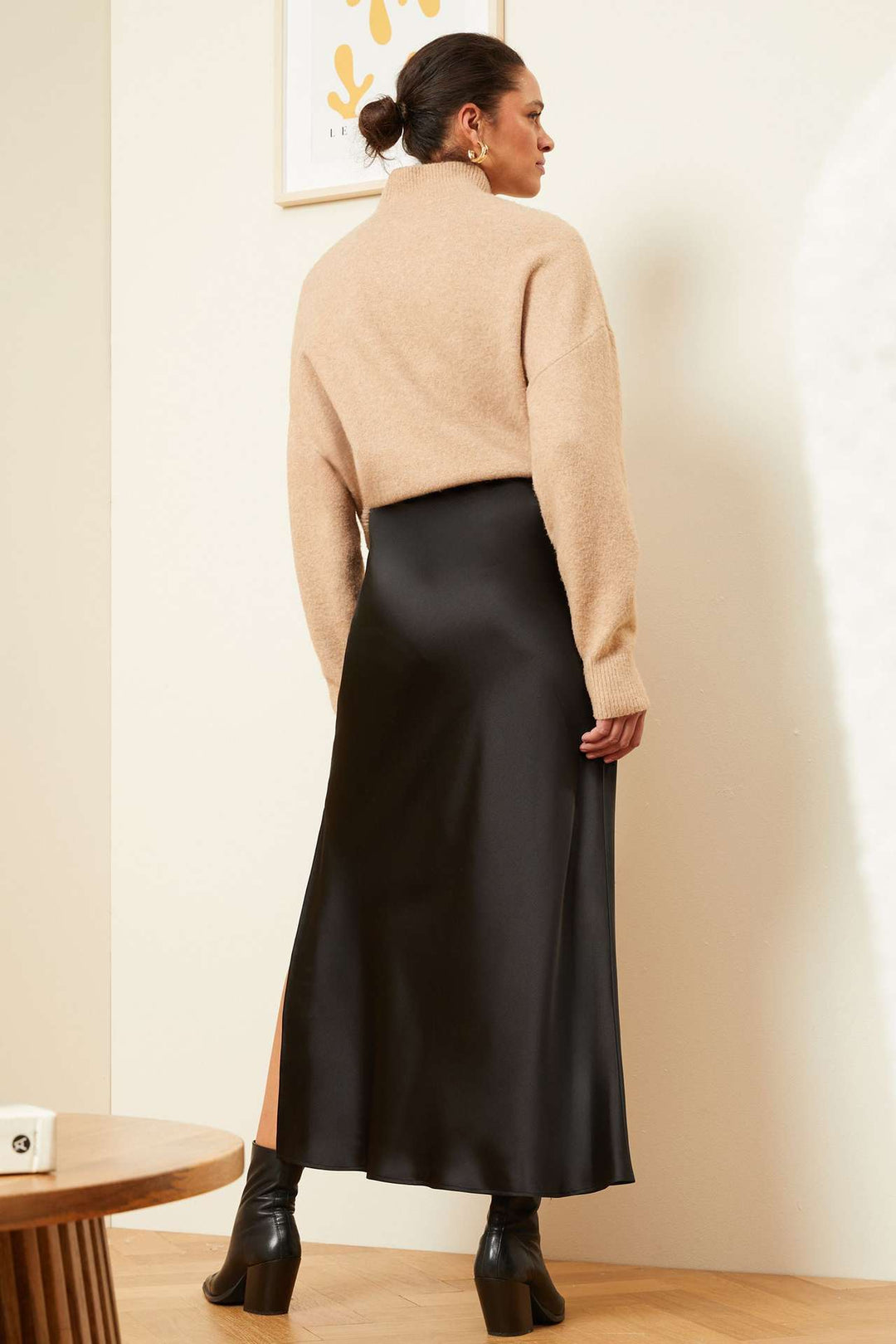 DEA - Women's Black Side-Slit Maxi Skirt