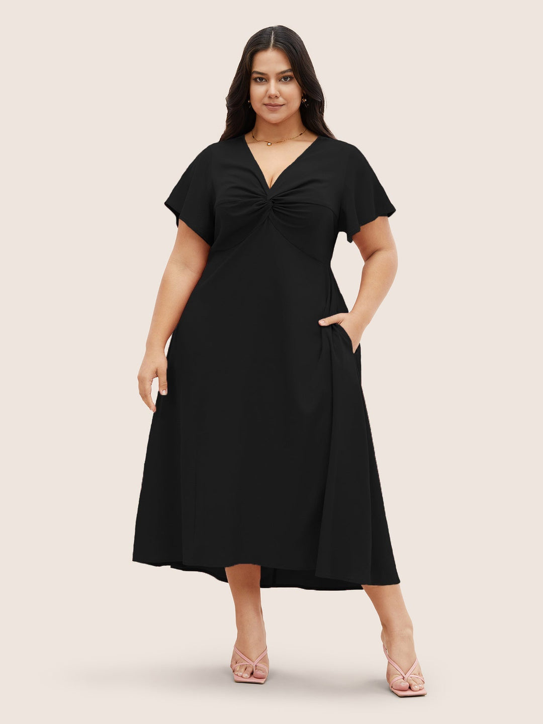 LANEE – Plus-Size Black Midi Dress