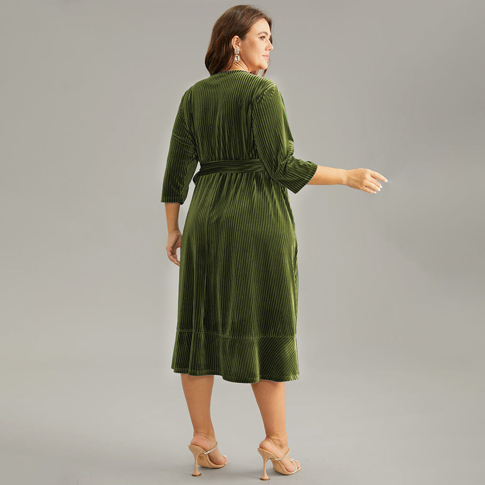 LEONA – Plus Size Wrap Midi Dress
