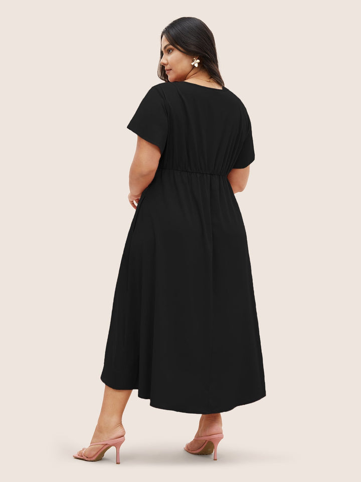 LANEE – Plus-Size Black Midi Dress