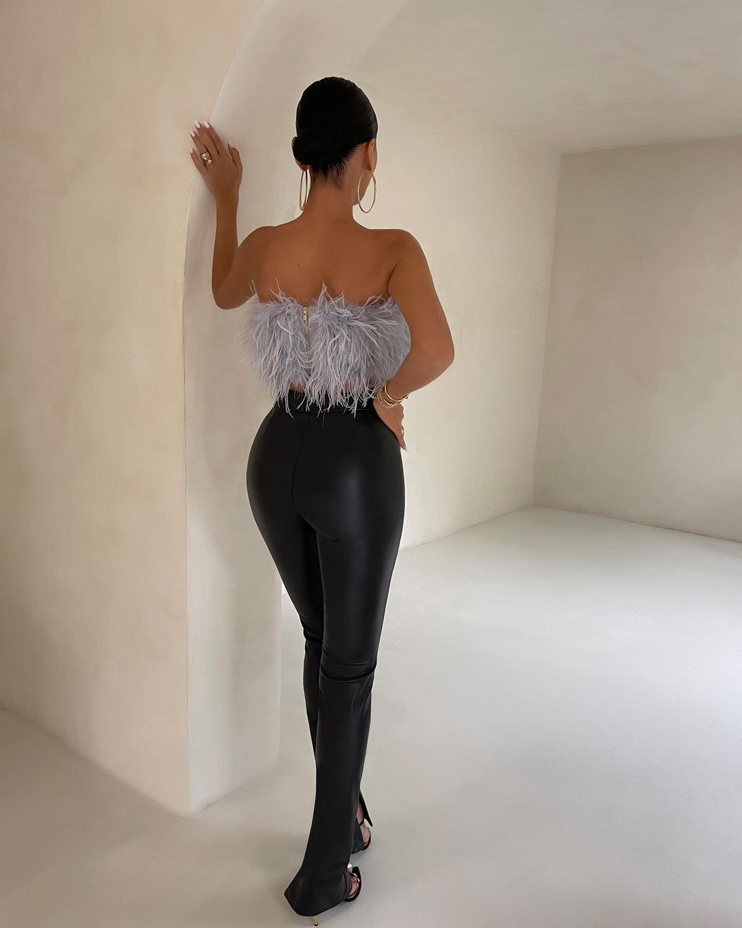 OLIVIAM – Off-Shoulder Feather Accent Top