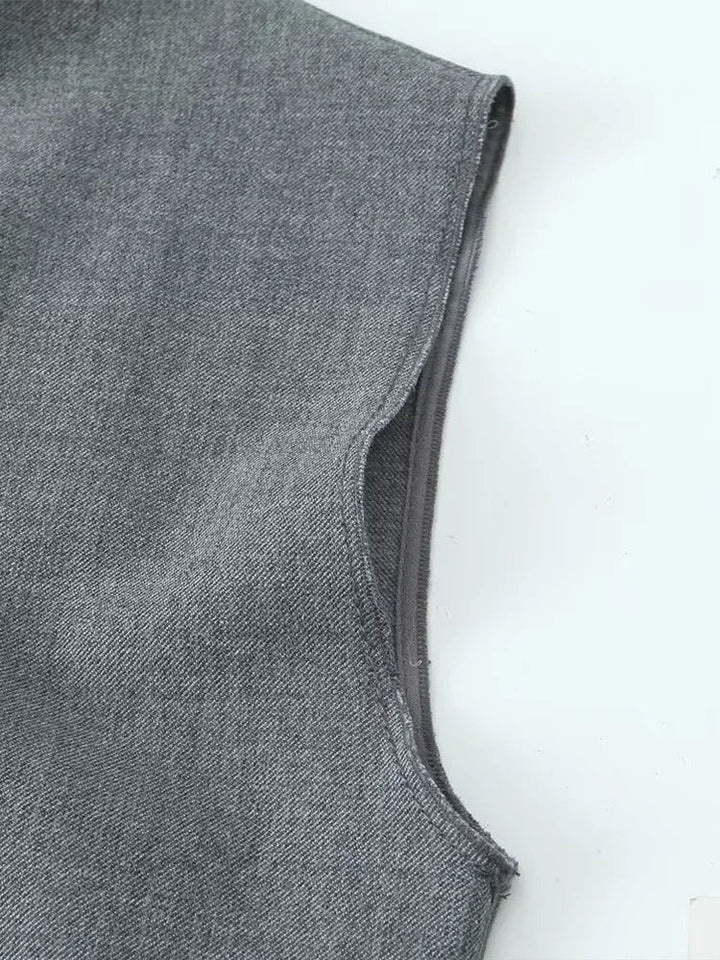 SINDRA – Elegant Charcoal Sleeveless Sheath Dress