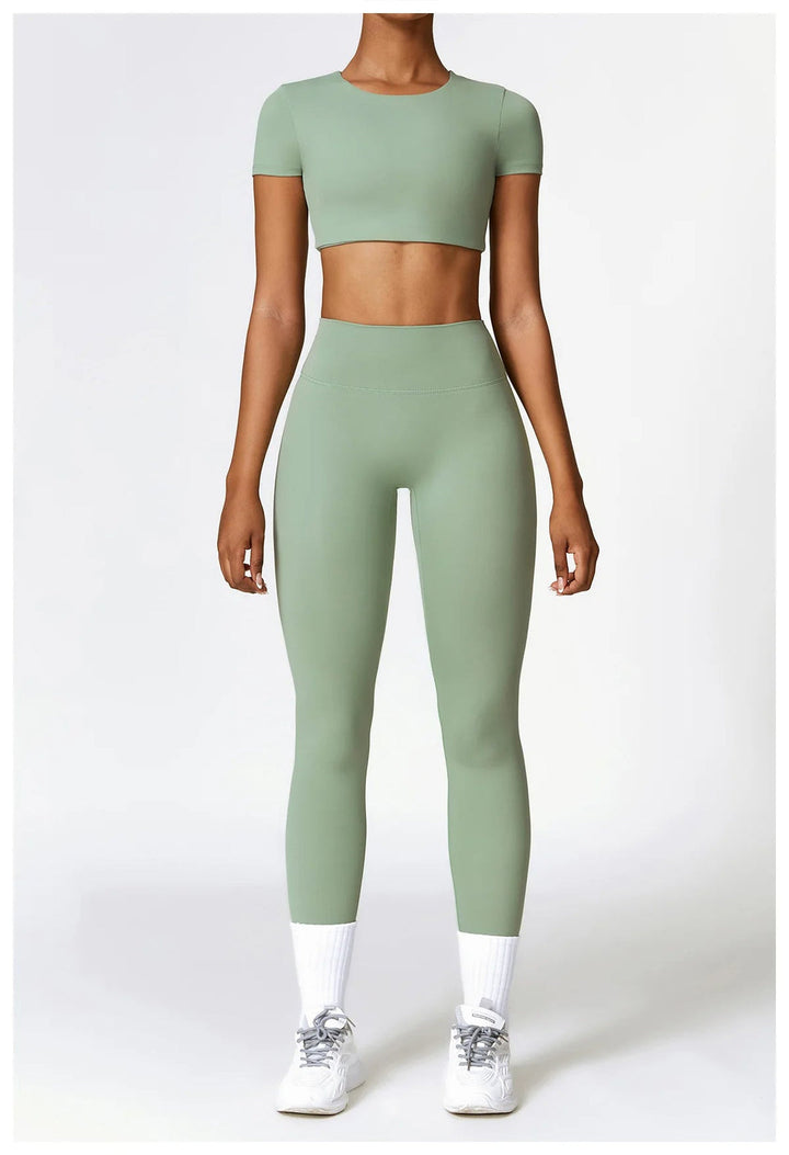 ACTIVE - Seamless Yoga Set With Crop Top