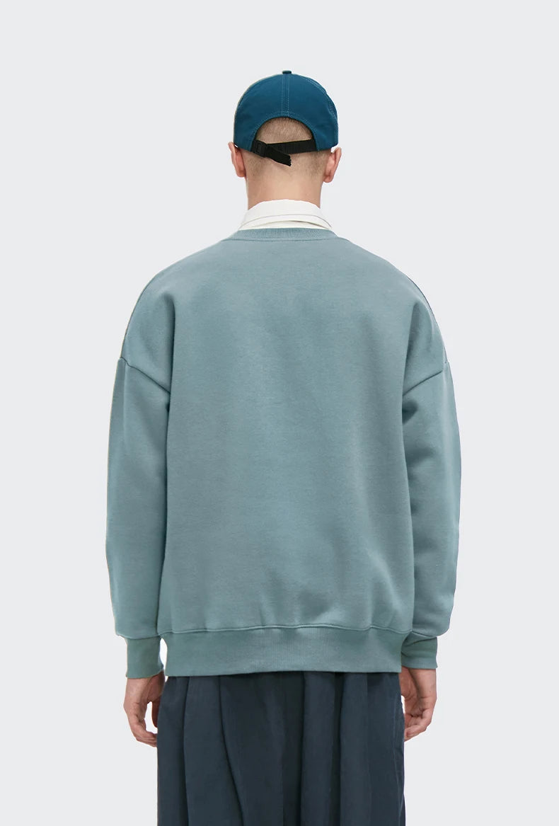 LUKA - Minimalist Men's Sweatshirt
