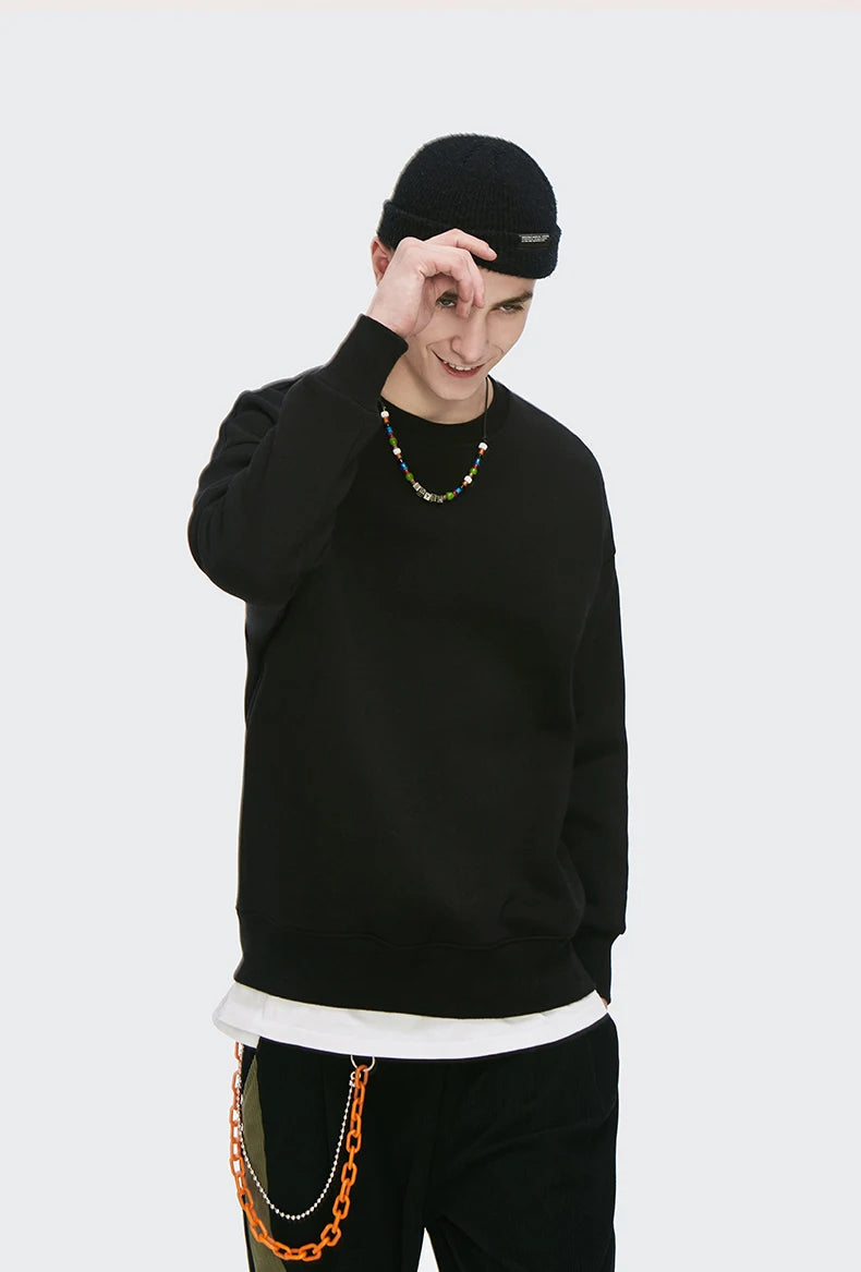 LUKA - Minimalist Men's Sweatshirt