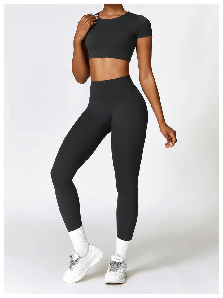 ACTIVE - Seamless Yoga Set With Crop Top