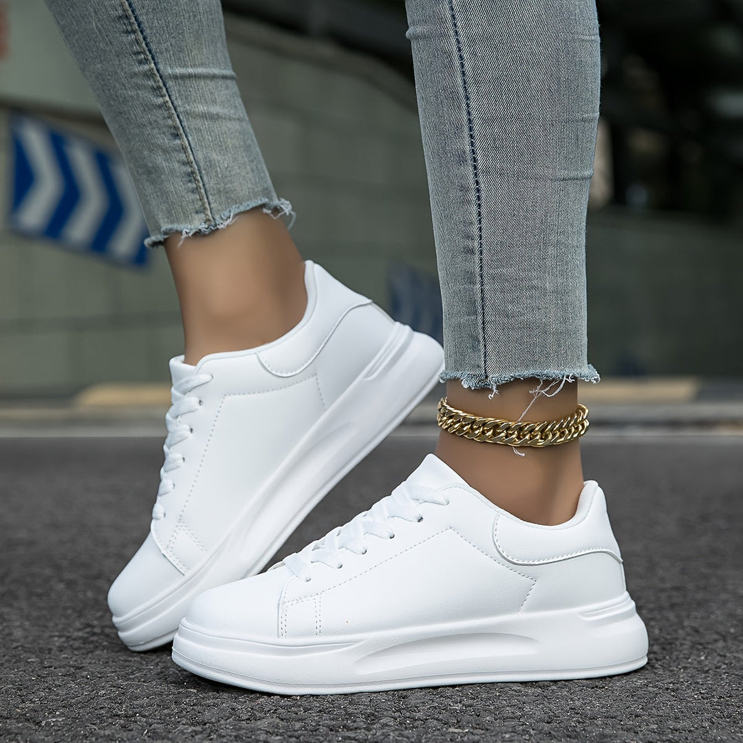 RIVER – Classic White Lace-Up Sneakers
