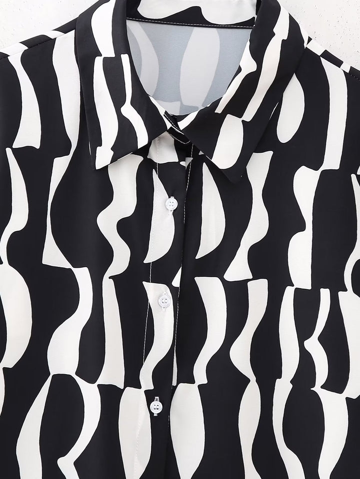 VAYLA – Wavy Striped Long Sleeve Blouse
