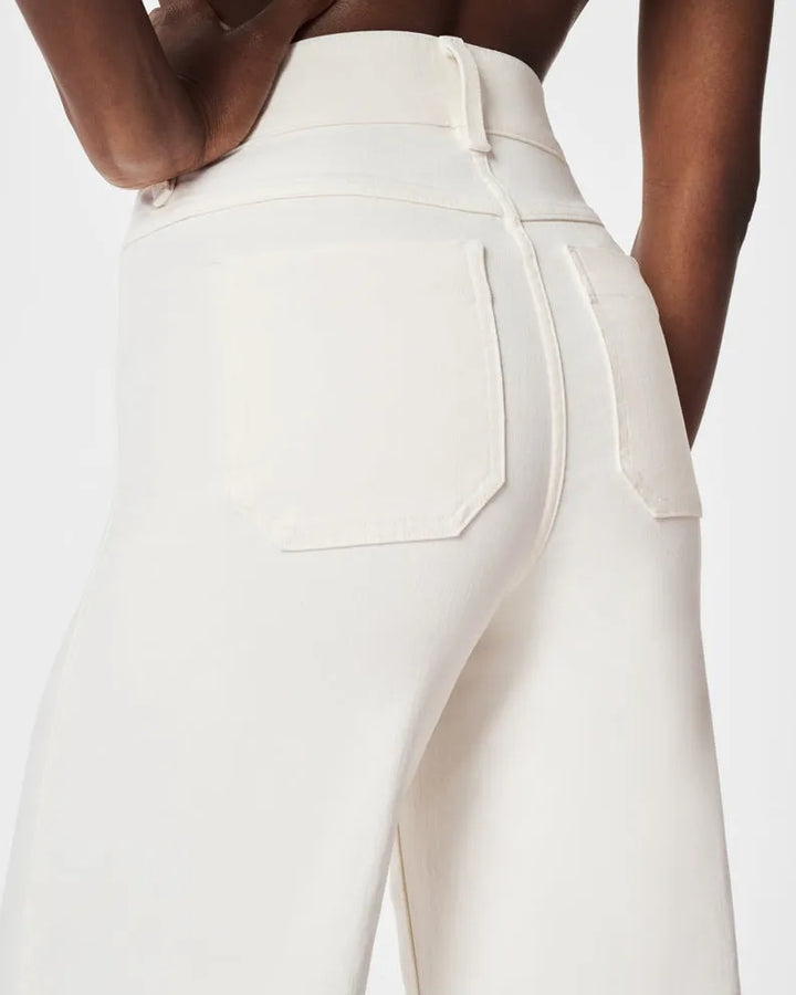 NEOMI – Cropped Wide-Leg Jeans with Patch Pockets