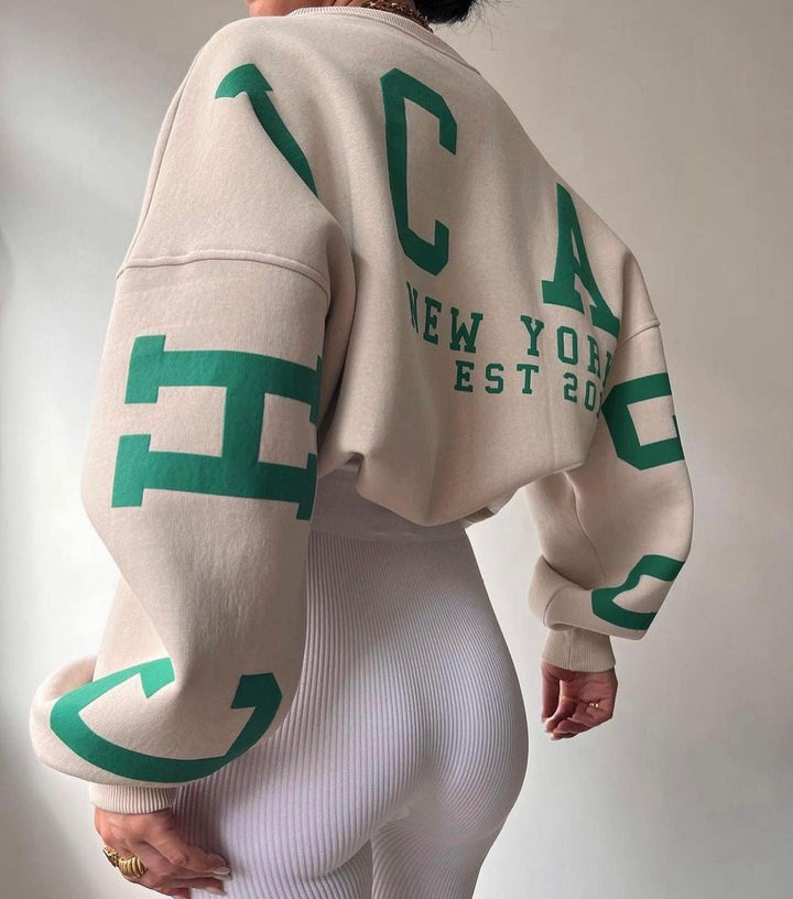 LINA – Oversized Women's Chicago Sweatshirt