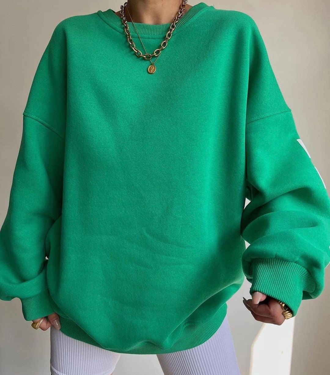 LINA – Oversized Women's Chicago Sweatshirt