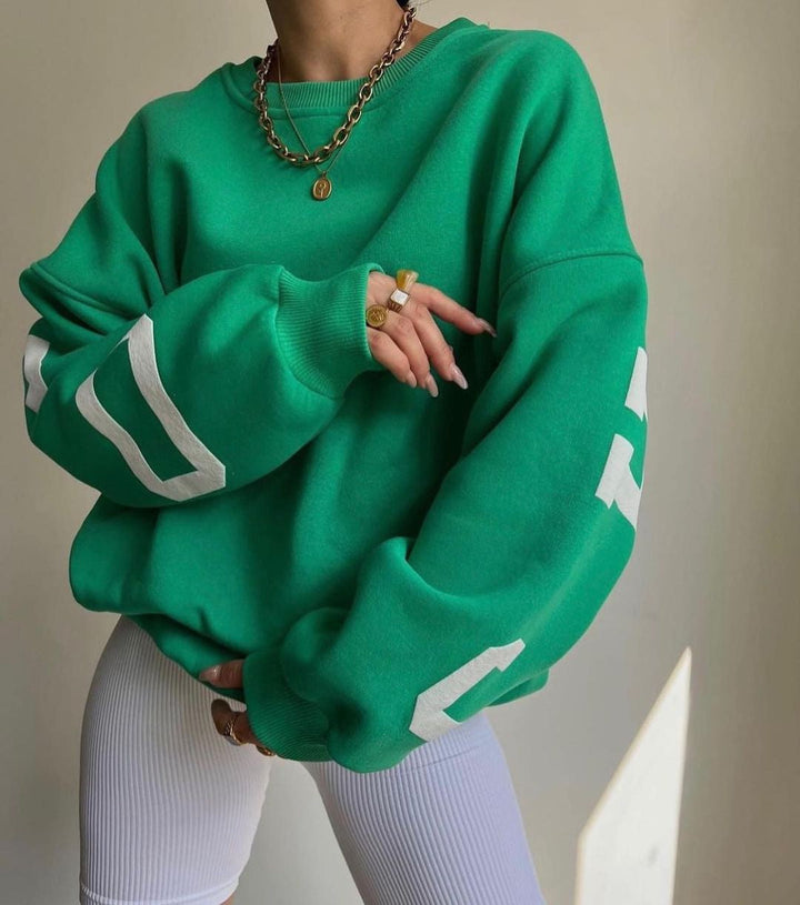 LINA – Oversized Women's Chicago Sweatshirt