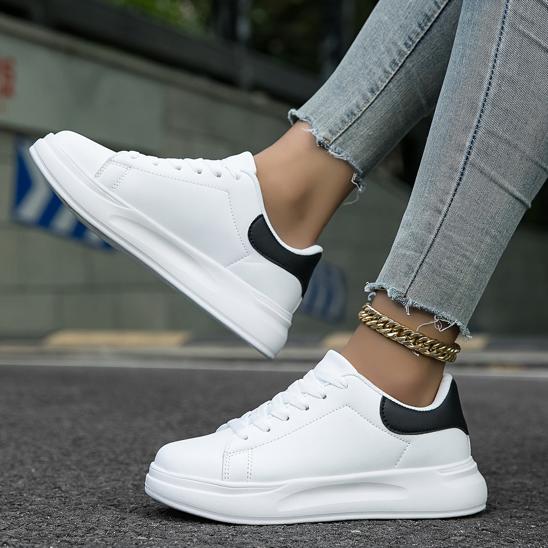 RIVER – Classic White Lace-Up Sneakers