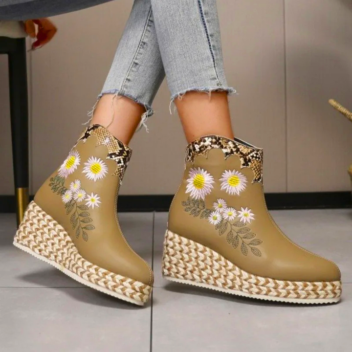 LILA – Women’s Floral Embroidered Platform Boots