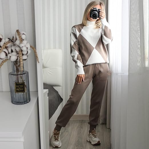 TESS - Knitted Geometric Two-Piece Set