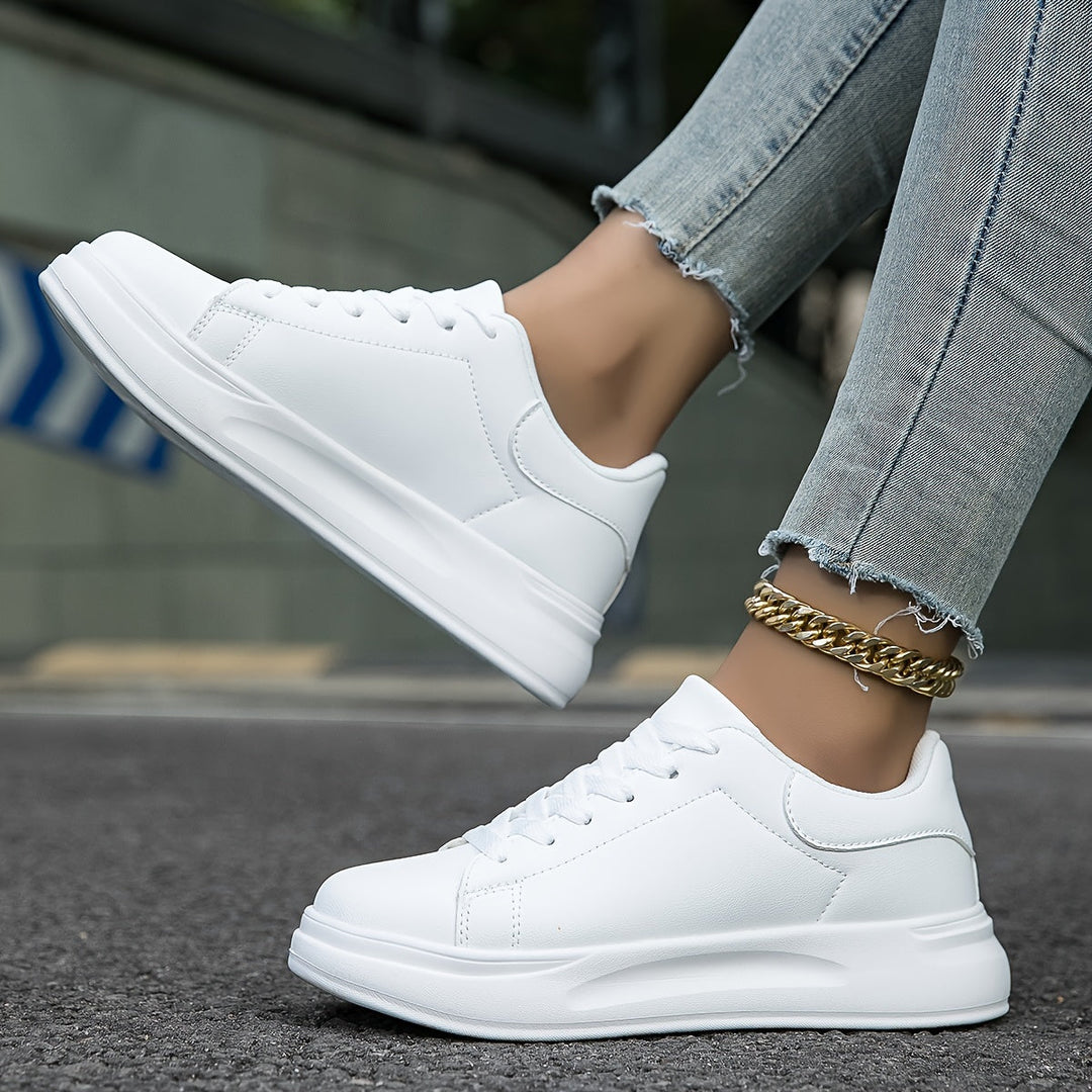 RIVER – Classic White Lace-Up Sneakers