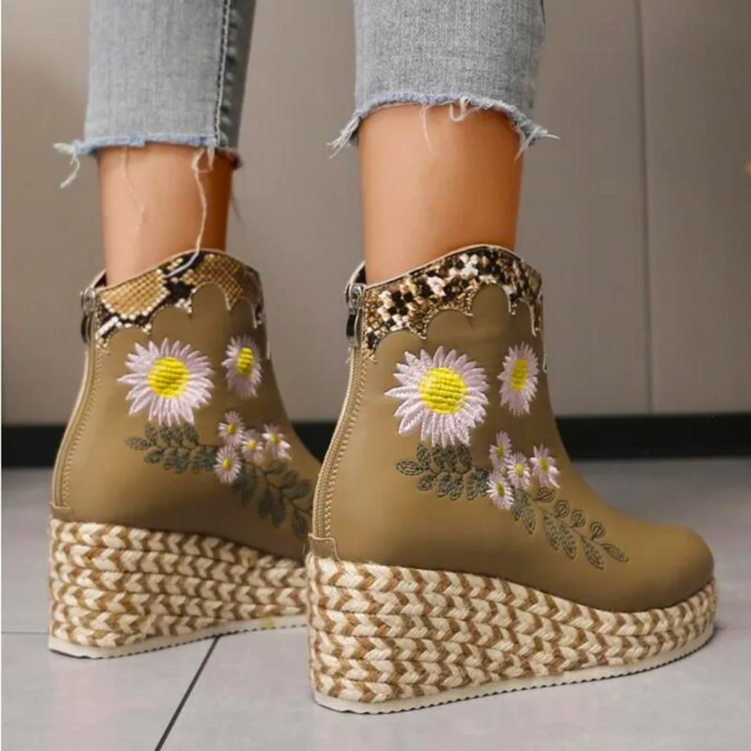 LILA – Women’s Floral Embroidered Platform Boots