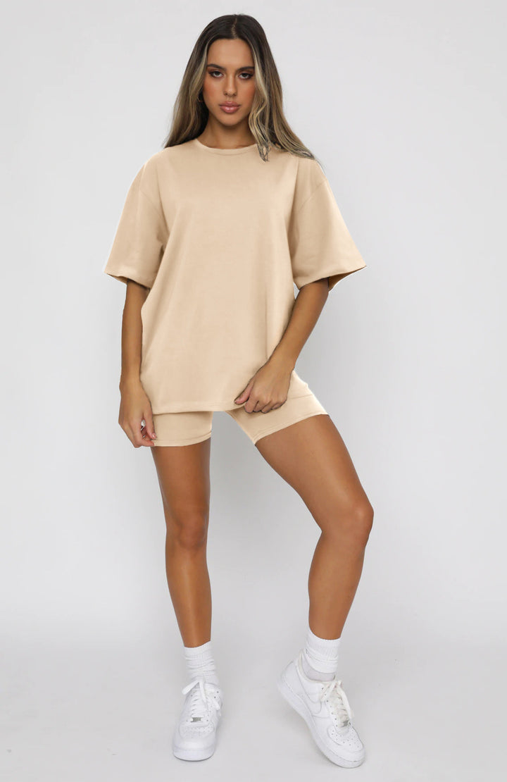 CIARA – Oversized T-Shirt & Shorts Set