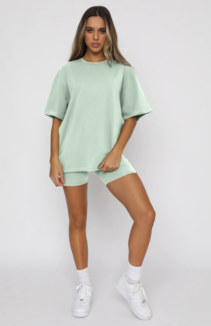 CIARA – Oversized T-Shirt & Shorts Set