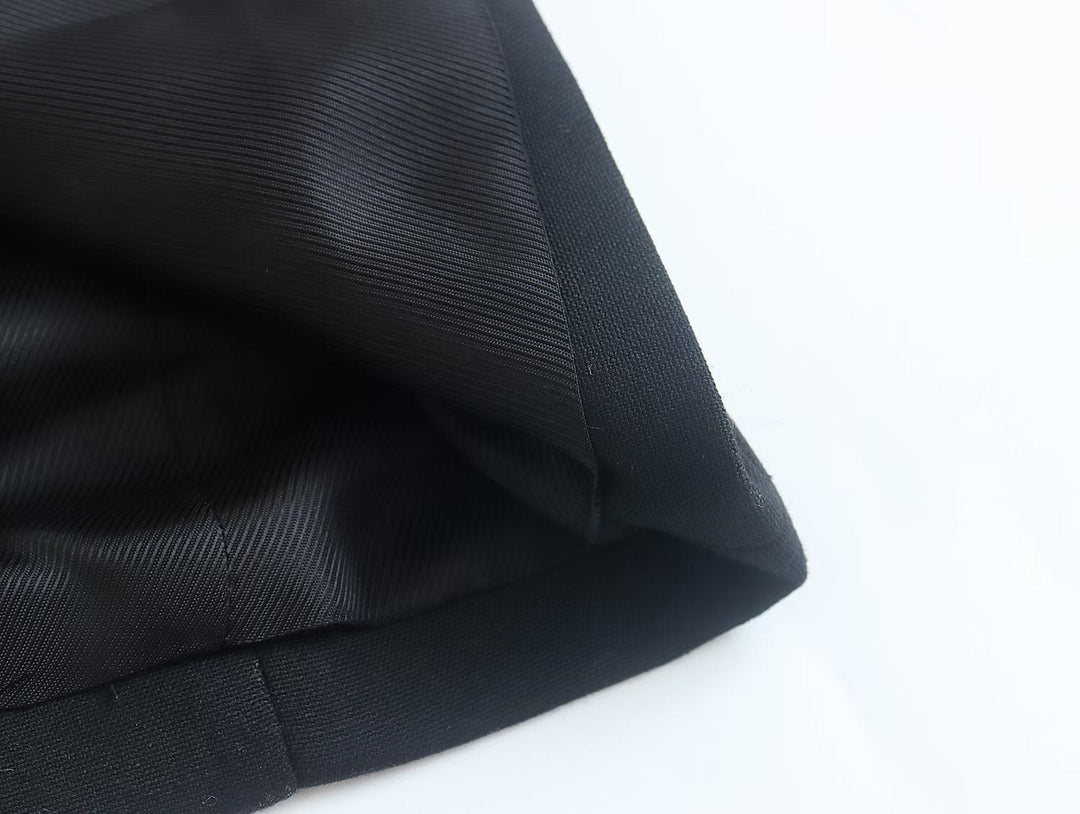 LIVI – Longline Blazer with Gold Buttons