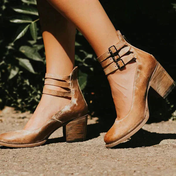 MIKKI - Women's Elegant Ankle Strap Pumps