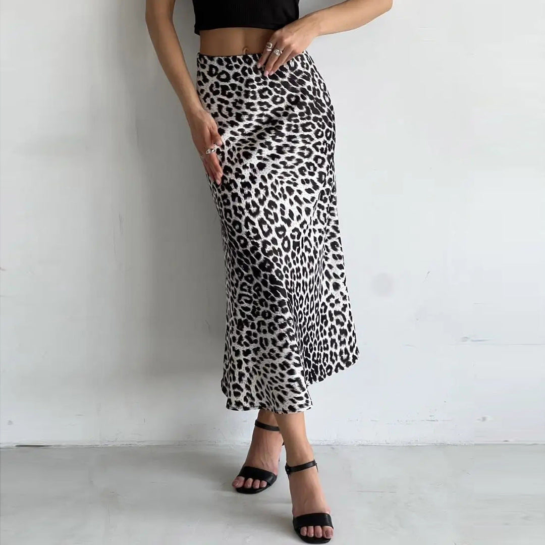 SAHARA – High-Waisted Leopard Print Maxi Skirt