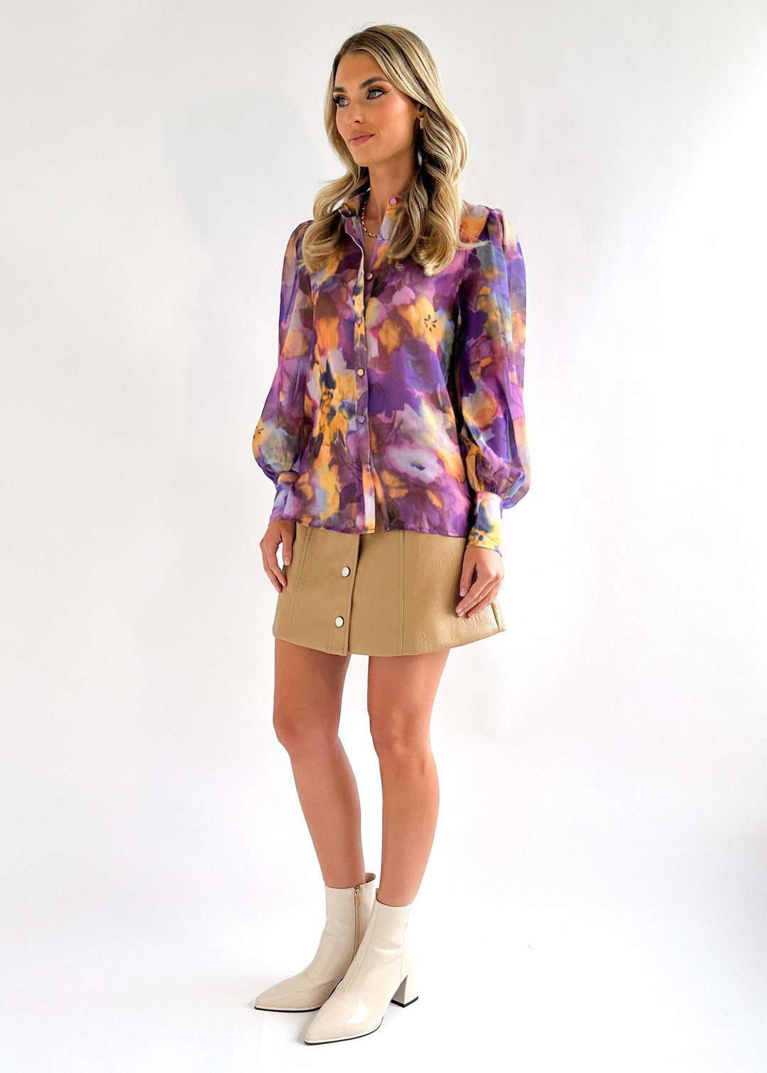 MAELI – Floral Print Long Sleeve Button Shirt