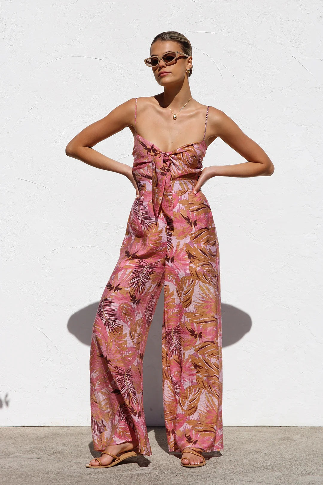 LYAN - Sommer-Jumpsuit mit tropischem Print