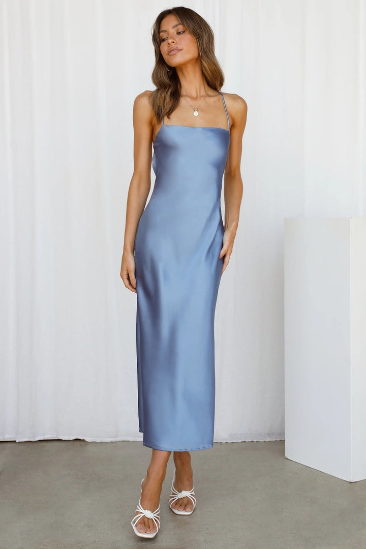 SYNDRA – Backless Satin Dress