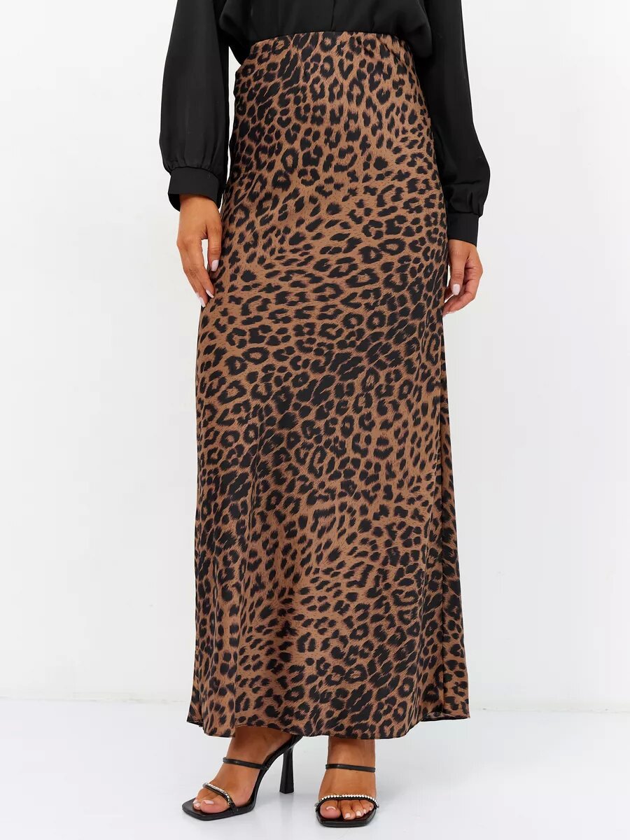 SAHARA – High-Waisted Leopard Print Maxi Skirt