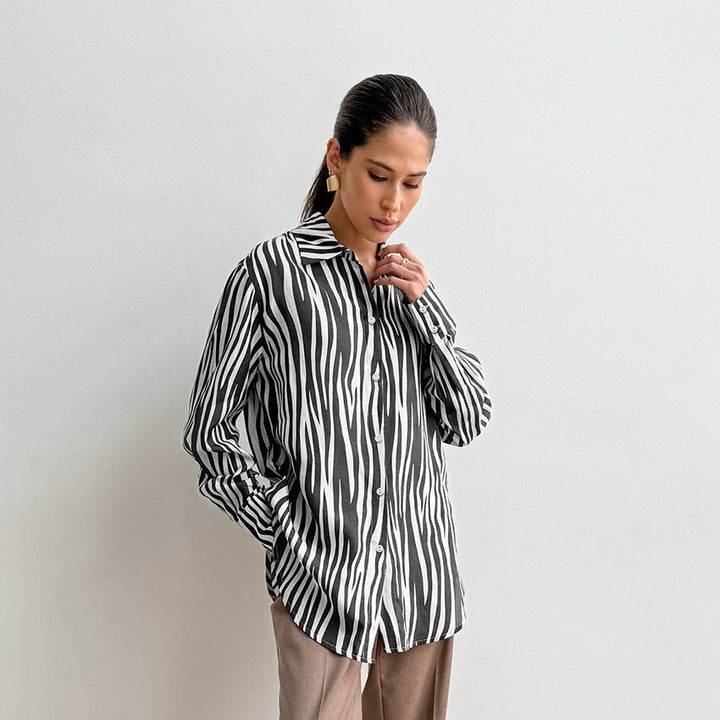 YVRIA – Zebra Print Shirt with Button Front