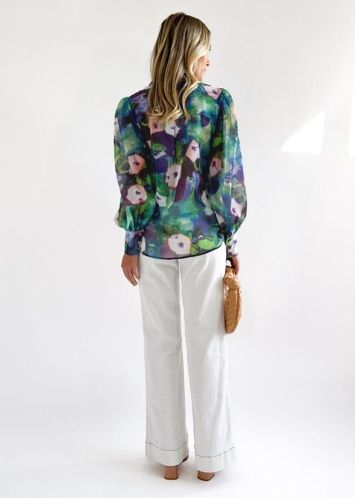 MAELI – Floral Print Long Sleeve Button Shirt