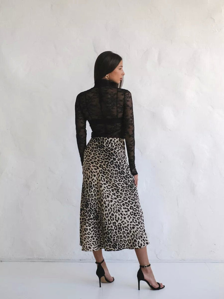 SAHARA – High-Waisted Leopard Print Maxi Skirt