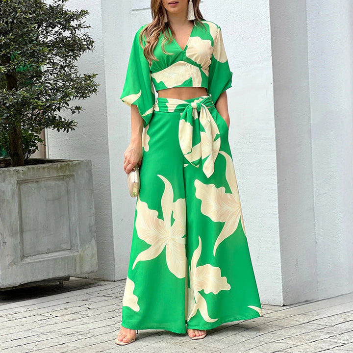 HAMA - Women's Two-Piece Floral Outfit