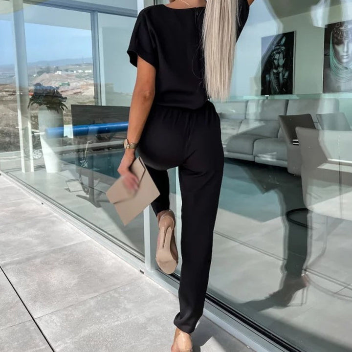 NEELI – Jumpsuit With Bow Detail