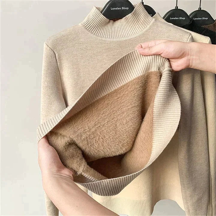 FREYA – Women’s Fleece Turtleneck Top