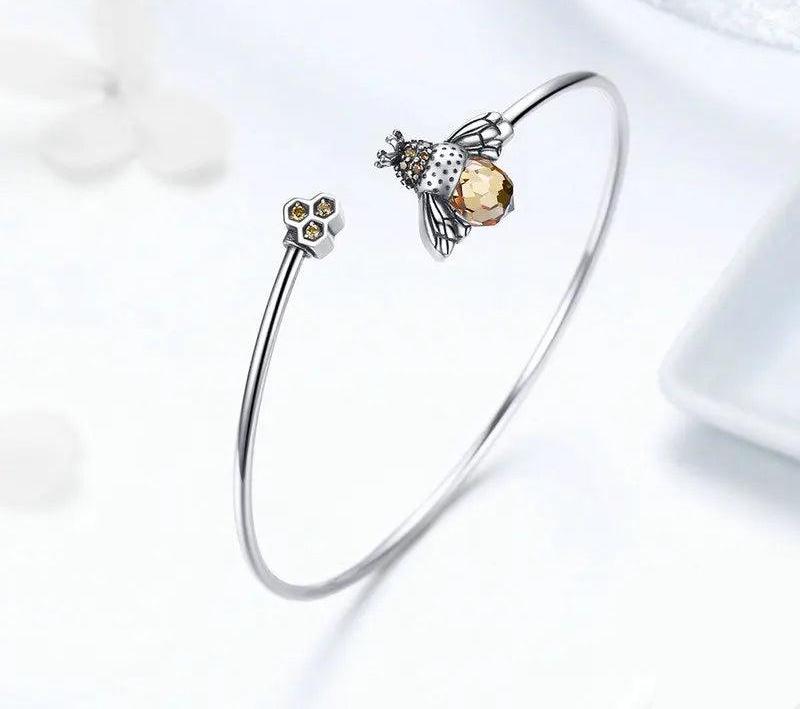 AVELINE - Sterling Silver Bee Charm Bangle