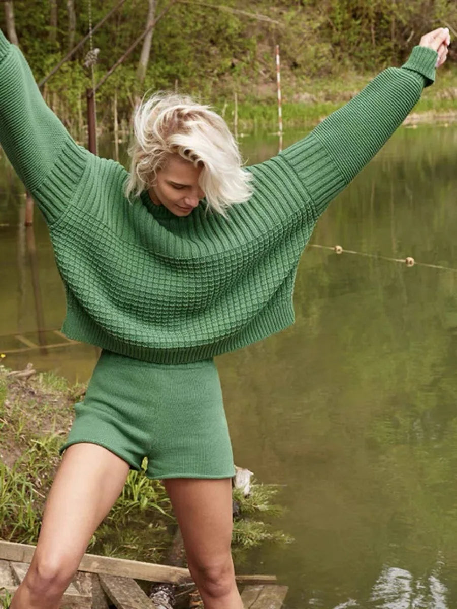 BEVERLY - Cozy Knitted Sweater and Shorts Set