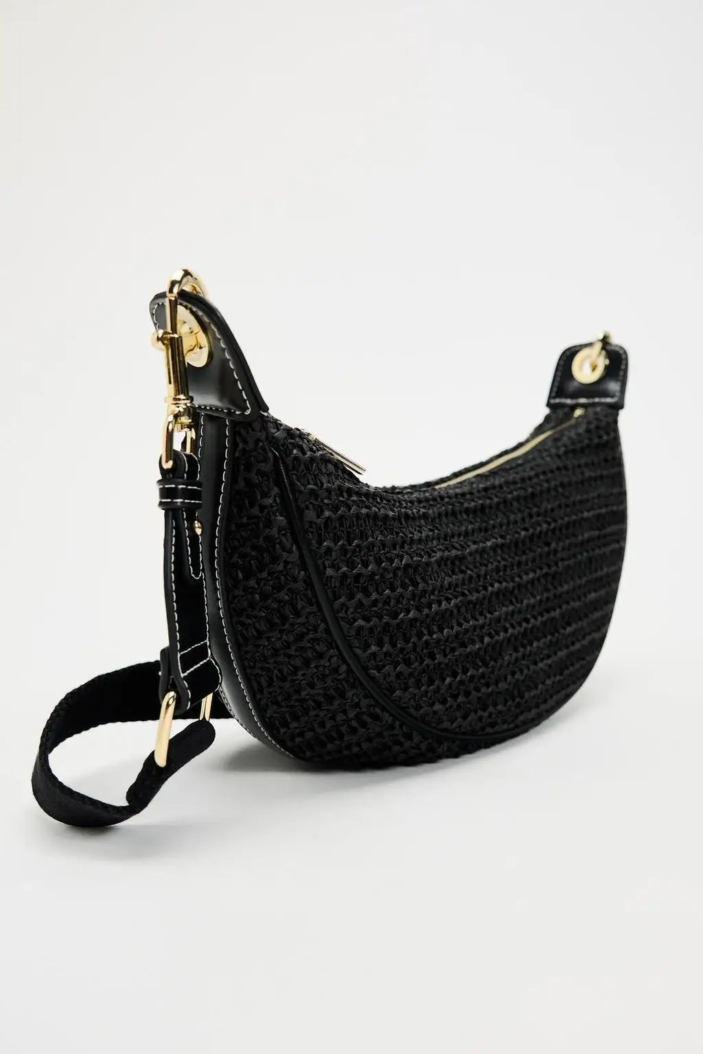 ZAINA – Boho Half-Moon Straw Bag